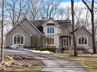 28525 Fowlers Bay Dr, Waterford, WI 53185