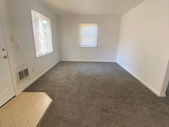 4th image of 917 S 12th Ave #1/2