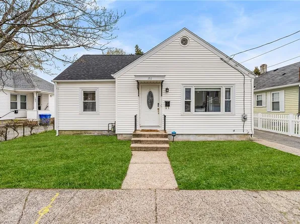 151 Baxter St, Pawtucket, RI 02861