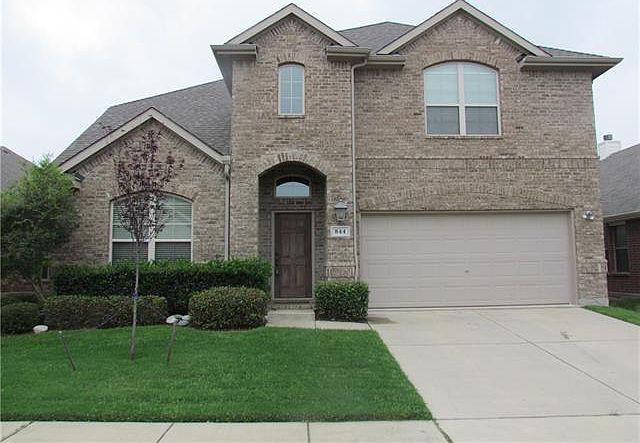 1st image of 844 Lake Hollow Dr