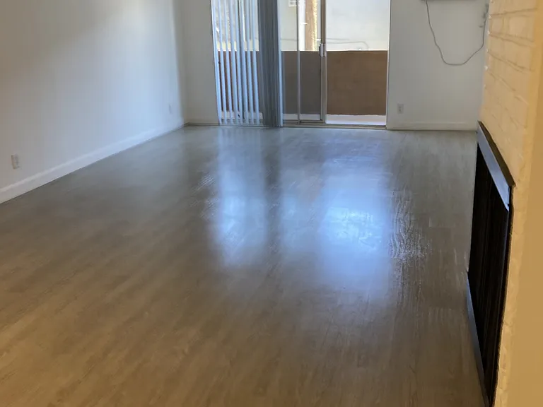 1236 Amherst Ave — Photo 20