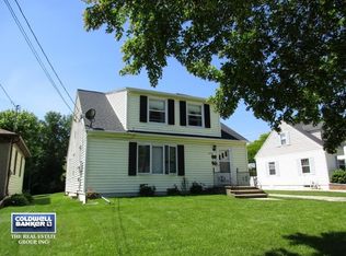 1208 Hastings St, Green Bay, WI 54301