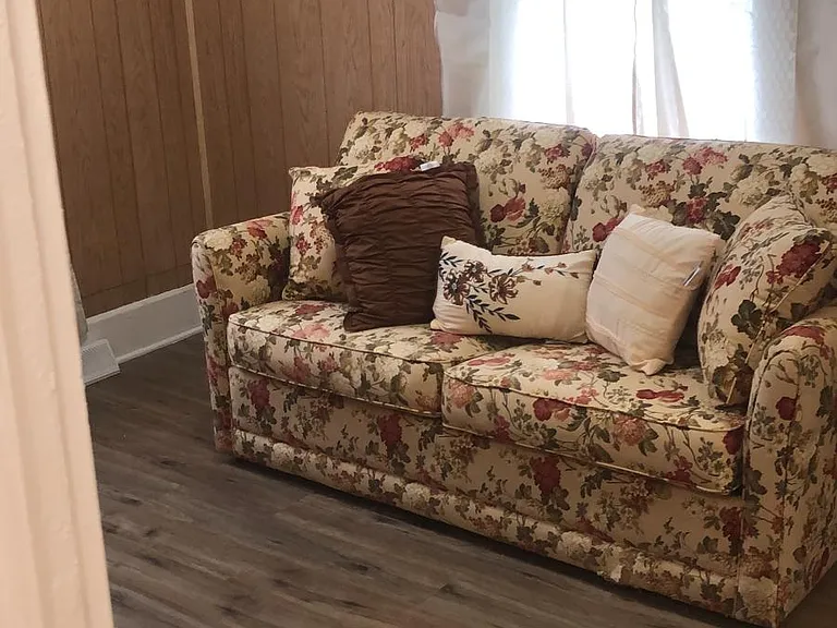 944 Winona Dr #3 — Photo 2