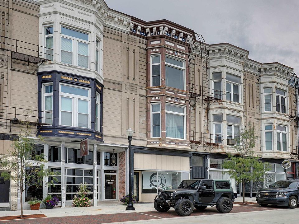 1st image of 123 N 6th St