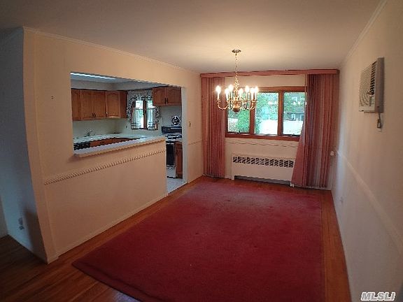 4th image of 104 Eden Ave