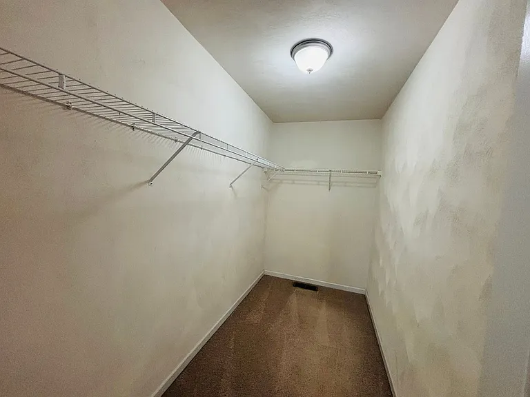 255 Windsor Dr — Photo 23