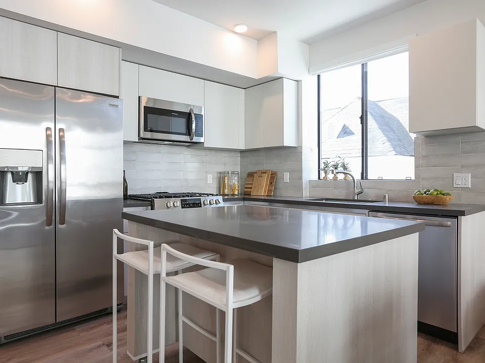 Ridgeley Apartments