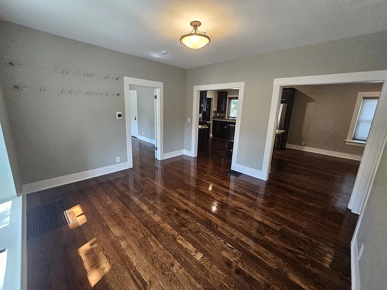 6617 N Borthwick Ave — Photo 9