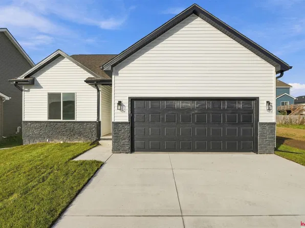7309 N 10th St, Lincoln, NE 68521