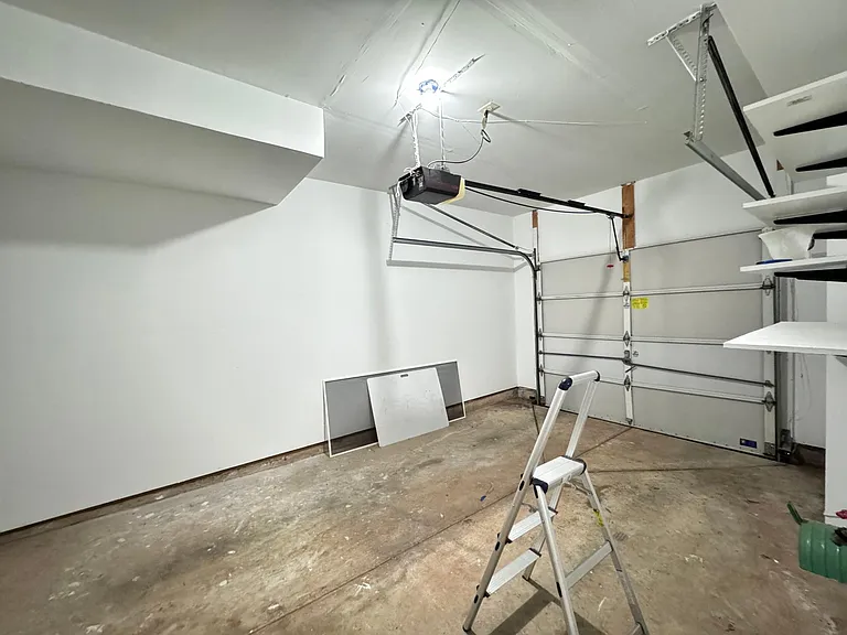 SPACIOUS GARAGE