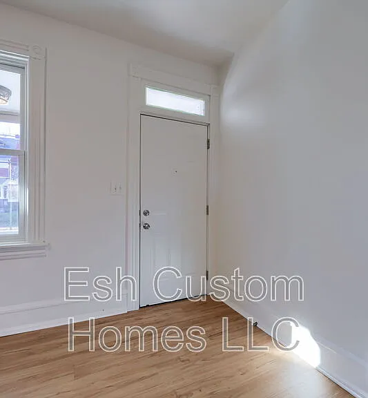 227 S Ann St — Photo 9