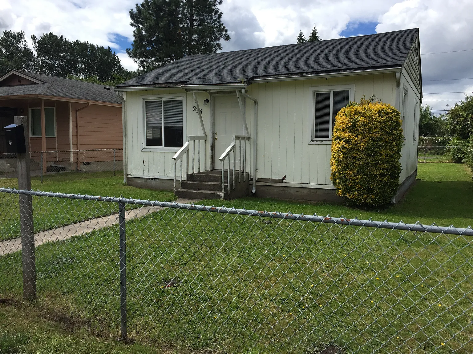 235 27th Ave photo 1