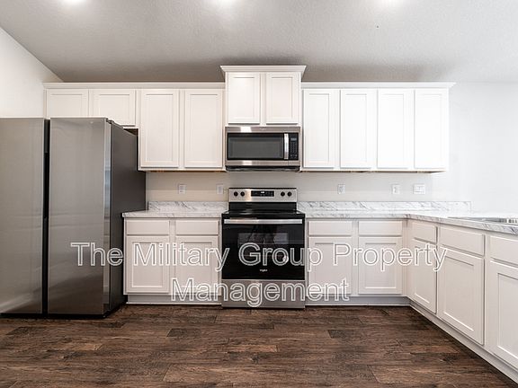 4th image of 15668 Strawberry Roan Ct
