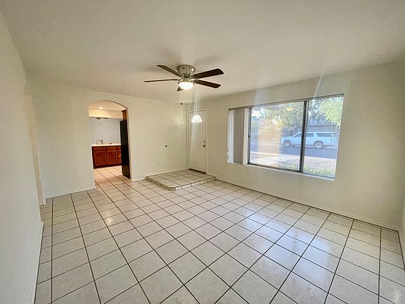 4th image of 2927 W Villa Theresa Dr