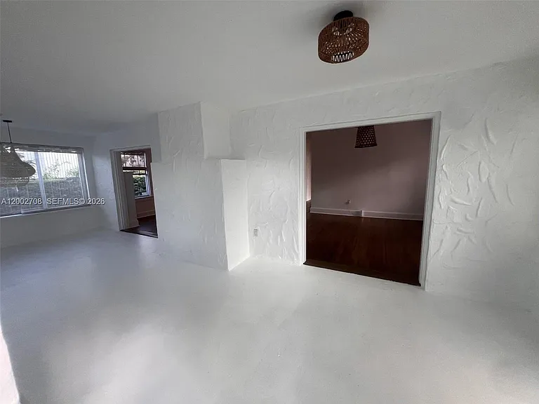 2272 SW 11th Ter — Photo 3