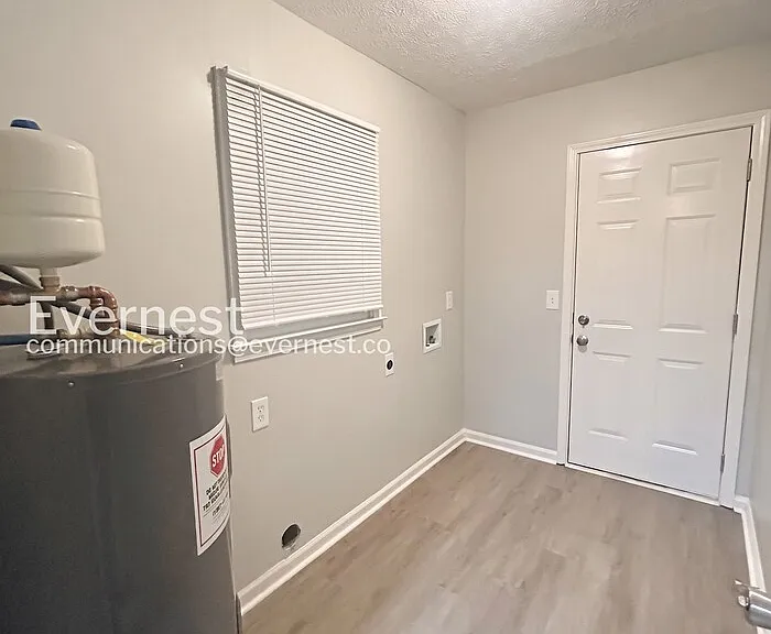 198 Poplar Point Dr — Photo 16