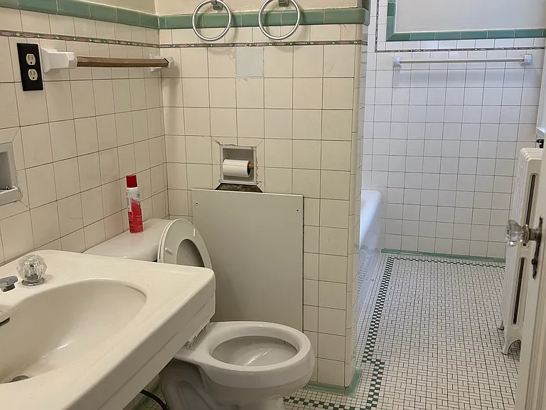 2415 E Stratford Ct — Photo 7