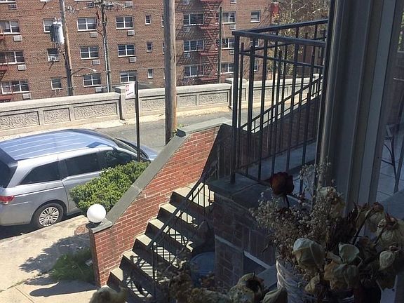 4th image of 3235 Riverdale Ave APT 1