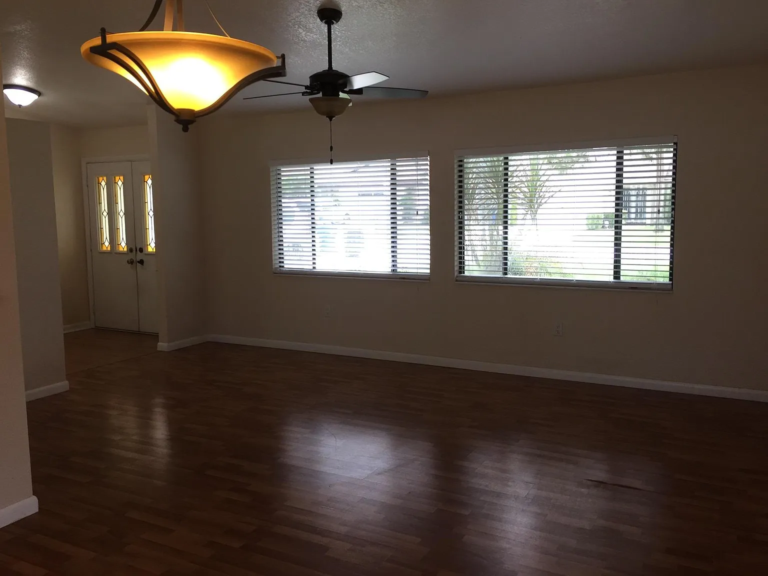 3 bed, 1893 sqft, $2,850 — Photo 3