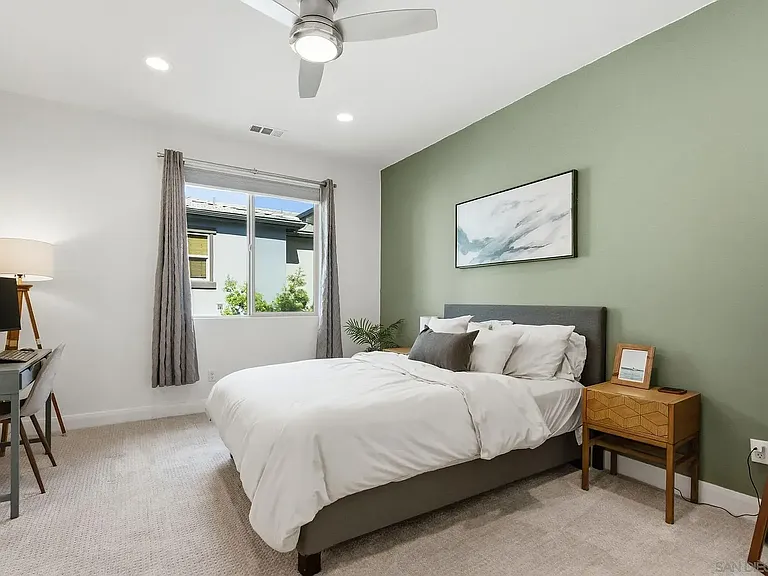 2464 Solara Ln — Photo 23