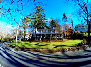 34 Lake Dr, Mountain Lakes, NJ 07046