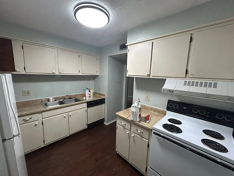 2020 Continental Ave #235 — Photo 6