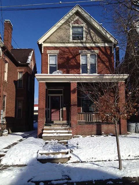 402 Ross Ave #2