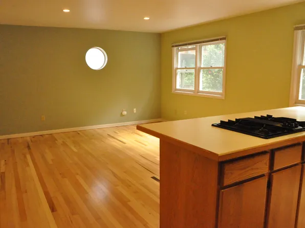 4115 SW 6th Avenue Dr, Portland, OR 97239