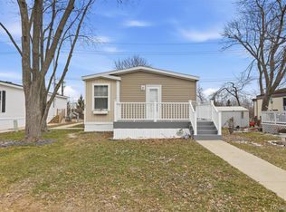 33 Bluebird Hill Dr, Lake Orion, MI 48359