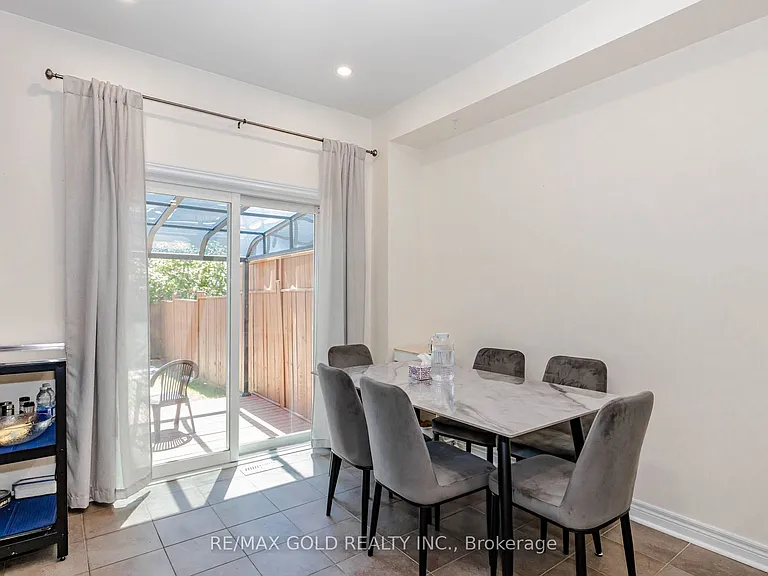 65 Niagara Trl — Photo 15