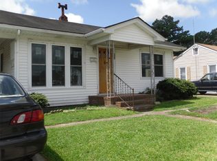 903 W Elizabeth St, Elizabeth City, NC 27909