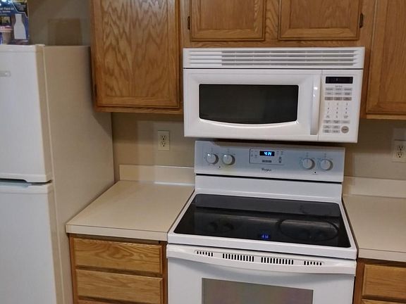 4th image of 1850 Donegal Dr APT 8