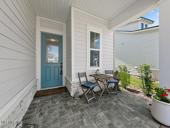 4th image of 305 BLUE HAMPTON Drive