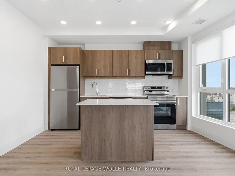 1333 Weber St E #603 — Photo 9