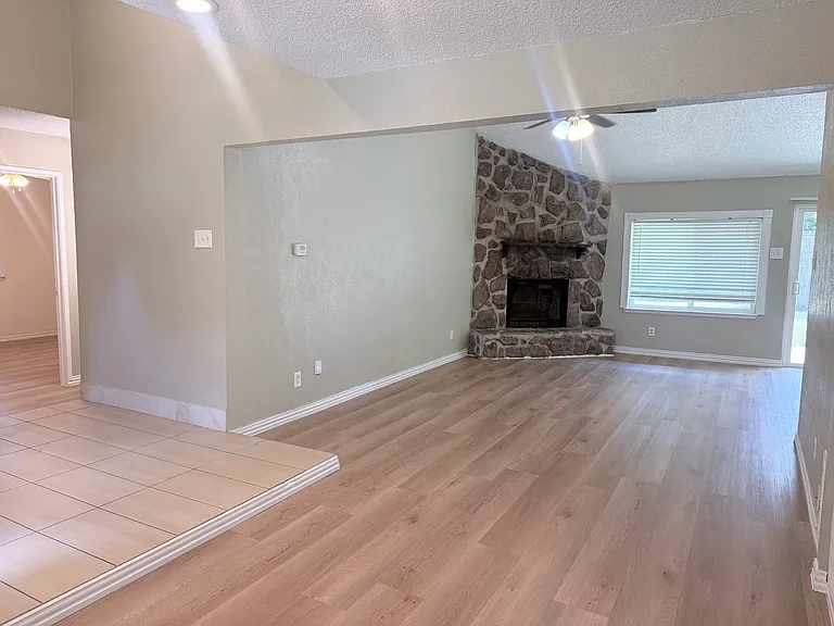 2104 Sunrise Trl — Photo 4