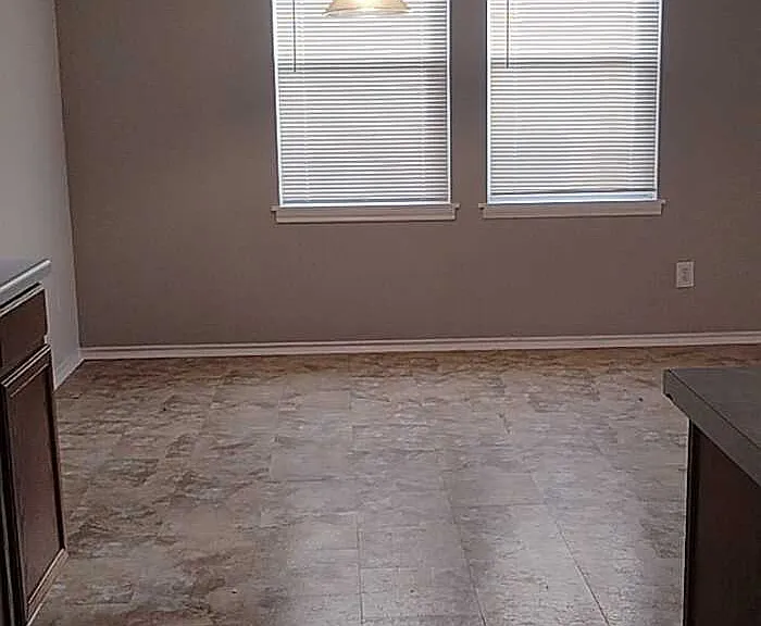 1721 Baxter Springs Dr — Photo 5