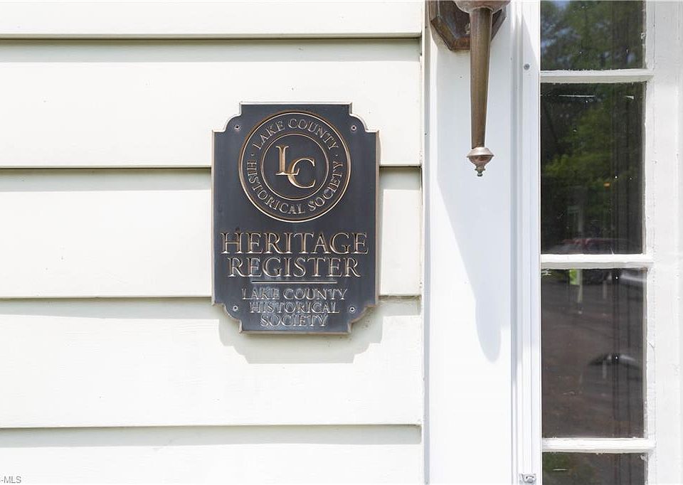 2nd image of 35837 Ridge Rd