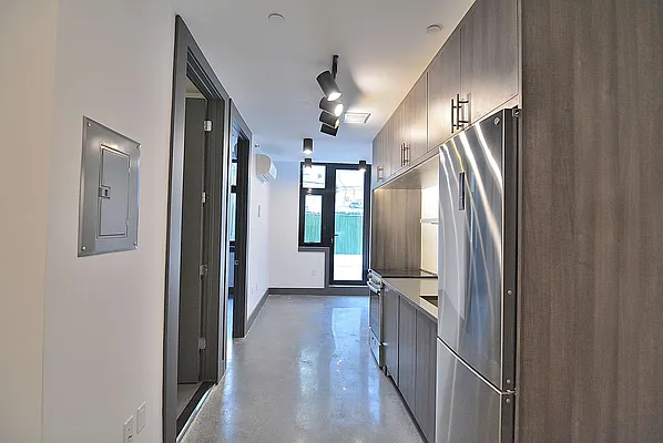 Rented by Hagstrom Management Inc | media 3