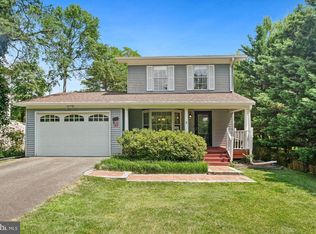 8356 Idylwood Rd, Vienna, VA 22182