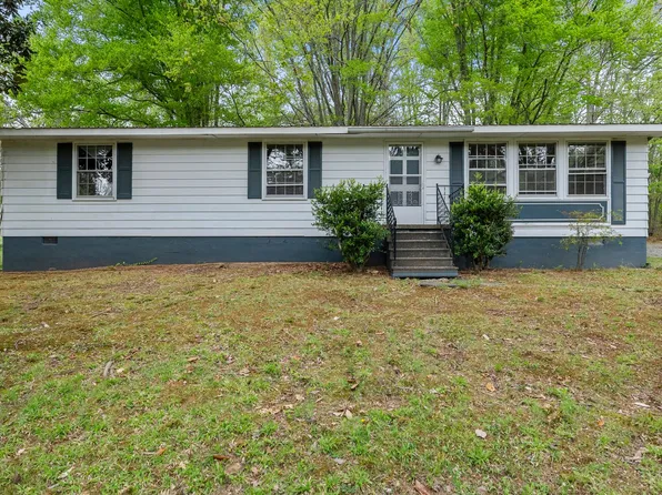 272 Watkins Dr, Charlotte Court House, VA 23923