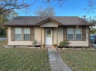 622 E Fulton St, Van Alstyne, TX 75495