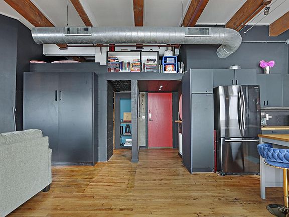 4th image of 215 West Maple STREET #307