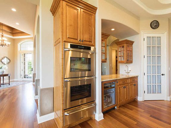 5th image of 1556 Whitetail Ln