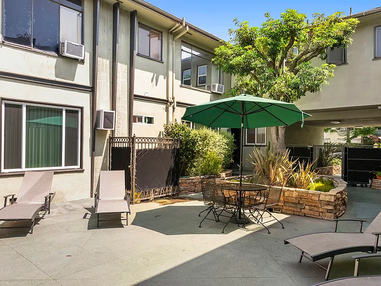 1233 N Harper Ave #5 — Photo 15