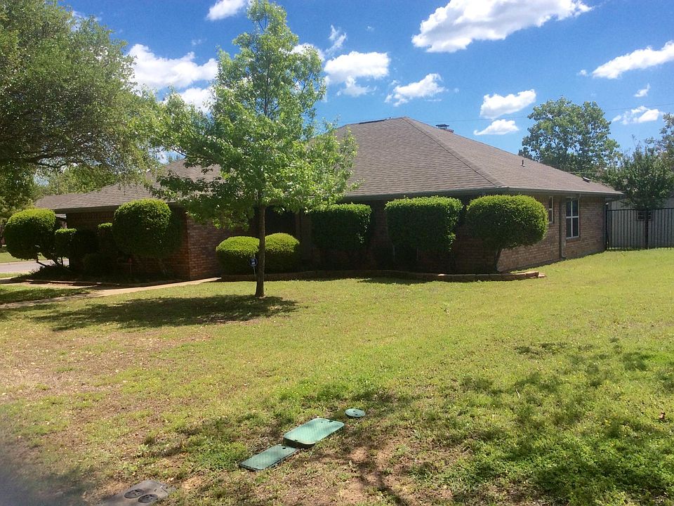 1st image of 551 Tanglewood Dr