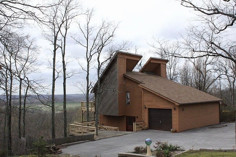 1st image of 755 Skyline Dr