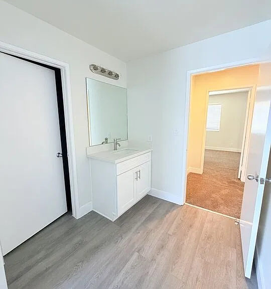 11738 Mayfield Ave #109 — Photo 20