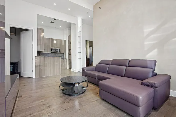 Sold by Modern Spaces | media 4