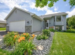 2405 Ponds Way, Shakopee, MN 55379