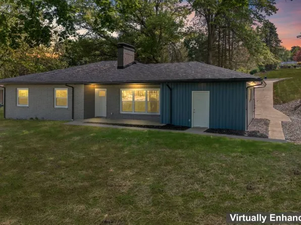 1203 Country Club Rd, Monongahela, PA 15063